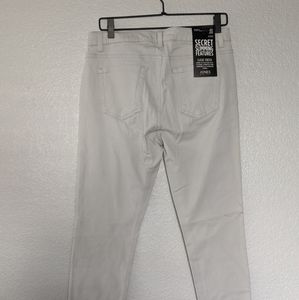 Jones NYC jeans- size 9 NWT